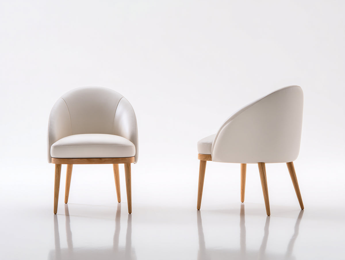 Sillas de comedor tapizadas en piel sintética 56x60x82 cm - blanco crema y roble natural - respaldo envolvente y diseño moderno
